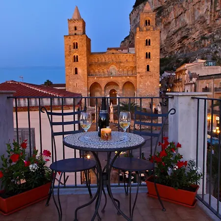 Palazzo Villelmi Bed & Breakfast Cefalu