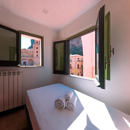 Palazzo Villelmi Bed & Breakfast Cefalu