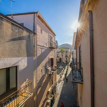 Bed and Breakfast Palazzo Villelmi Cefalù
