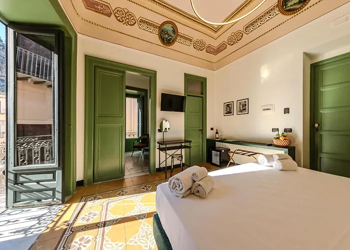 Palazzo Villelmi 4*